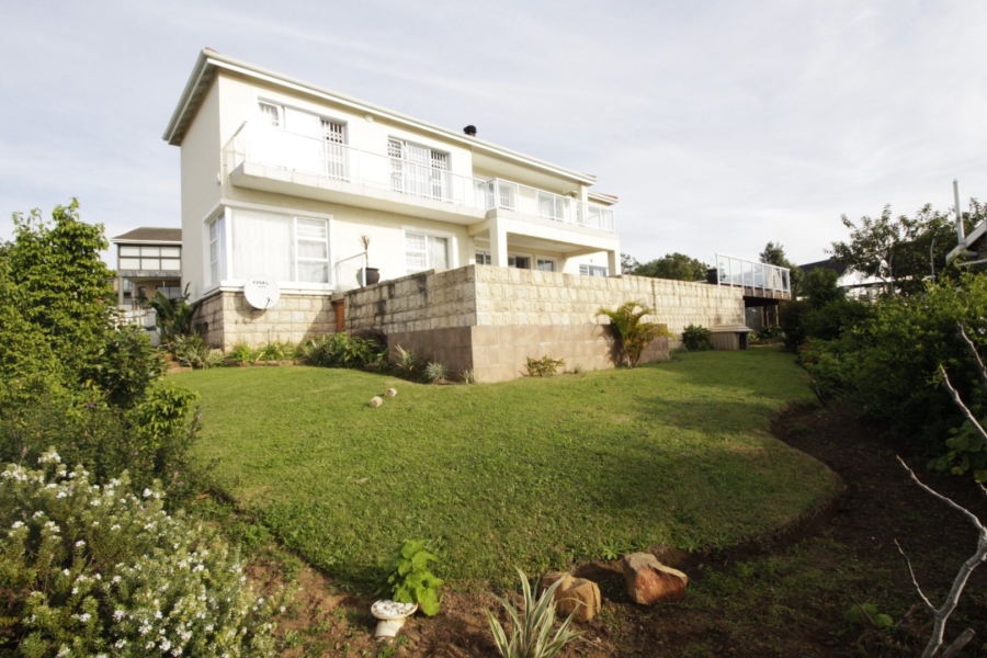 3 Bedroom Property for Sale in Wavecrest Eastern Cape